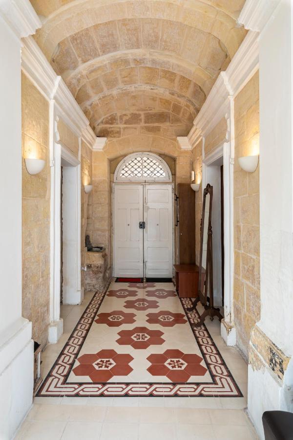 Traditional & Modern Maltese Townhouse - Rooftop Terrace And Sea Views, Close To Birgu Waterfront Cospicua 外观 照片