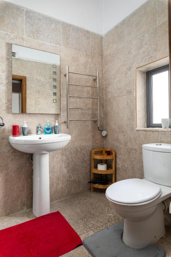 Traditional & Modern Maltese Townhouse - Rooftop Terrace And Sea Views, Close To Birgu Waterfront Cospicua 外观 照片